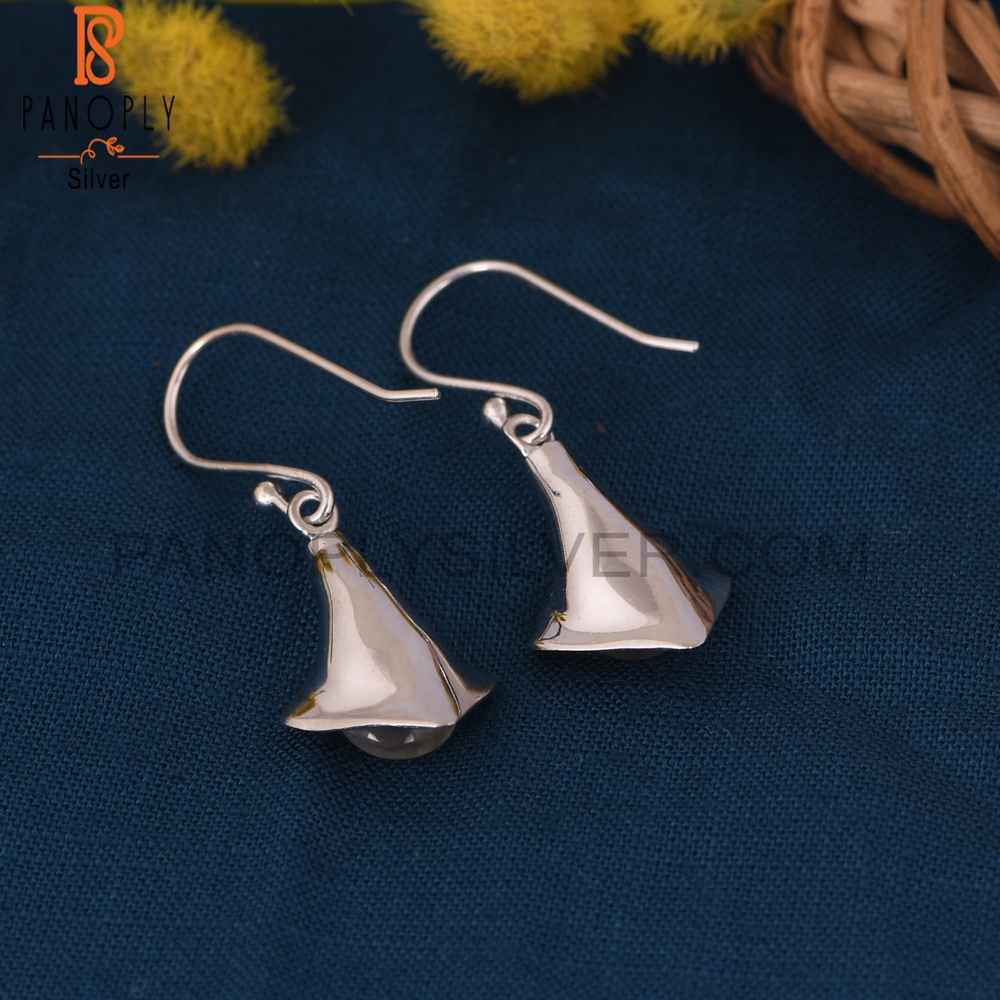 Floral Design 925 Sterling Silver Crystal Quartz Earring