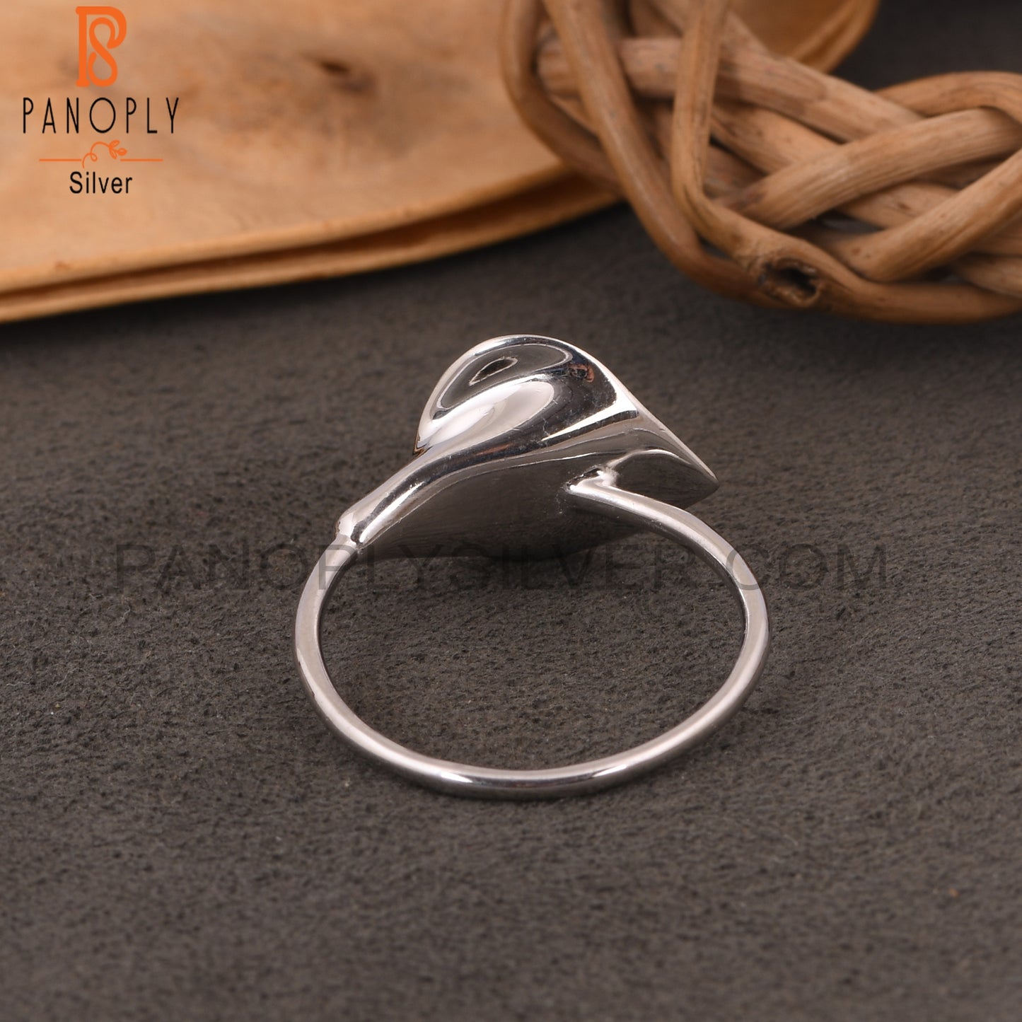 Green Onyx 925 Steling Silver Floral Style Statement Ring