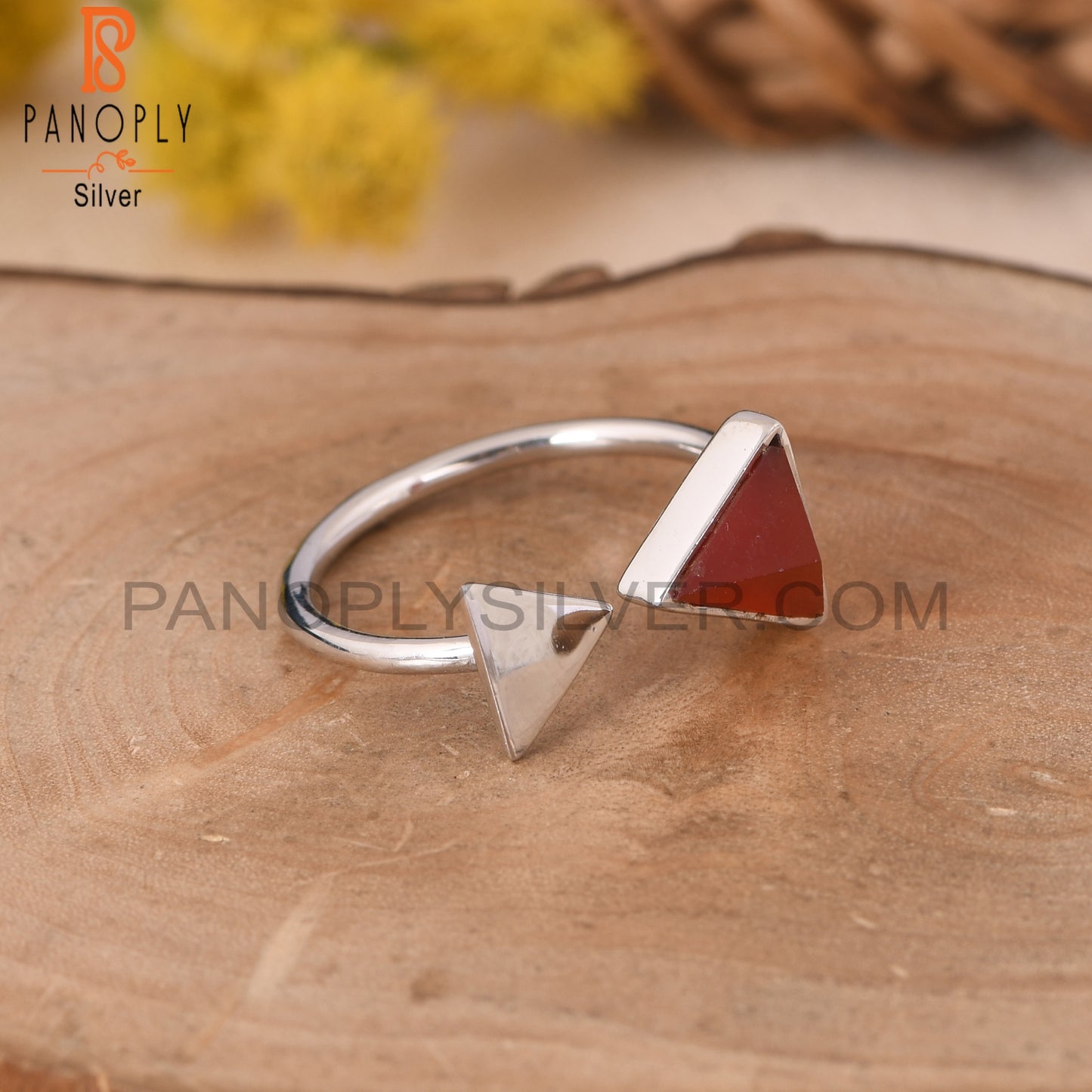 Pyramid 925 Sterling Silver Red Onyx Triangle Ring