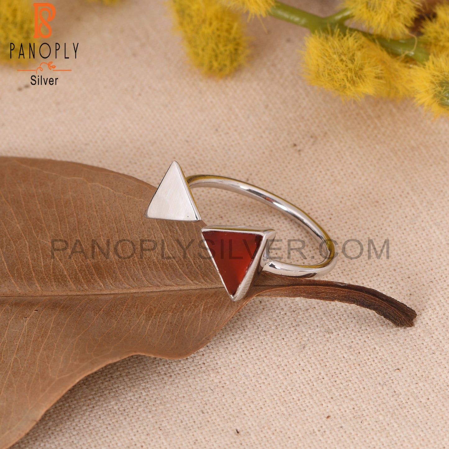 Pyramid 925 Sterling Silver Red Onyx Triangle Ring