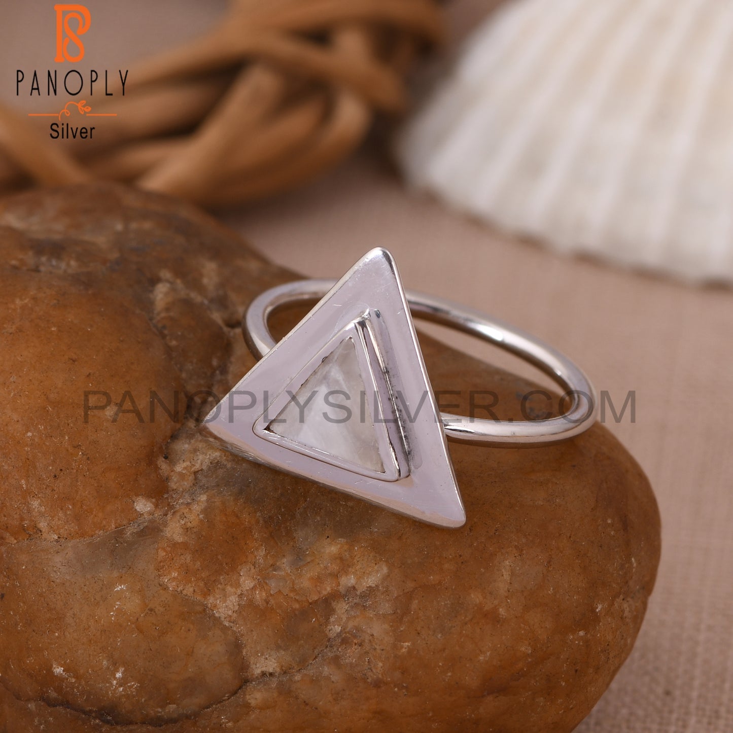 Rainbow Moonstone 925 Sterling Silver Pyramid Ring