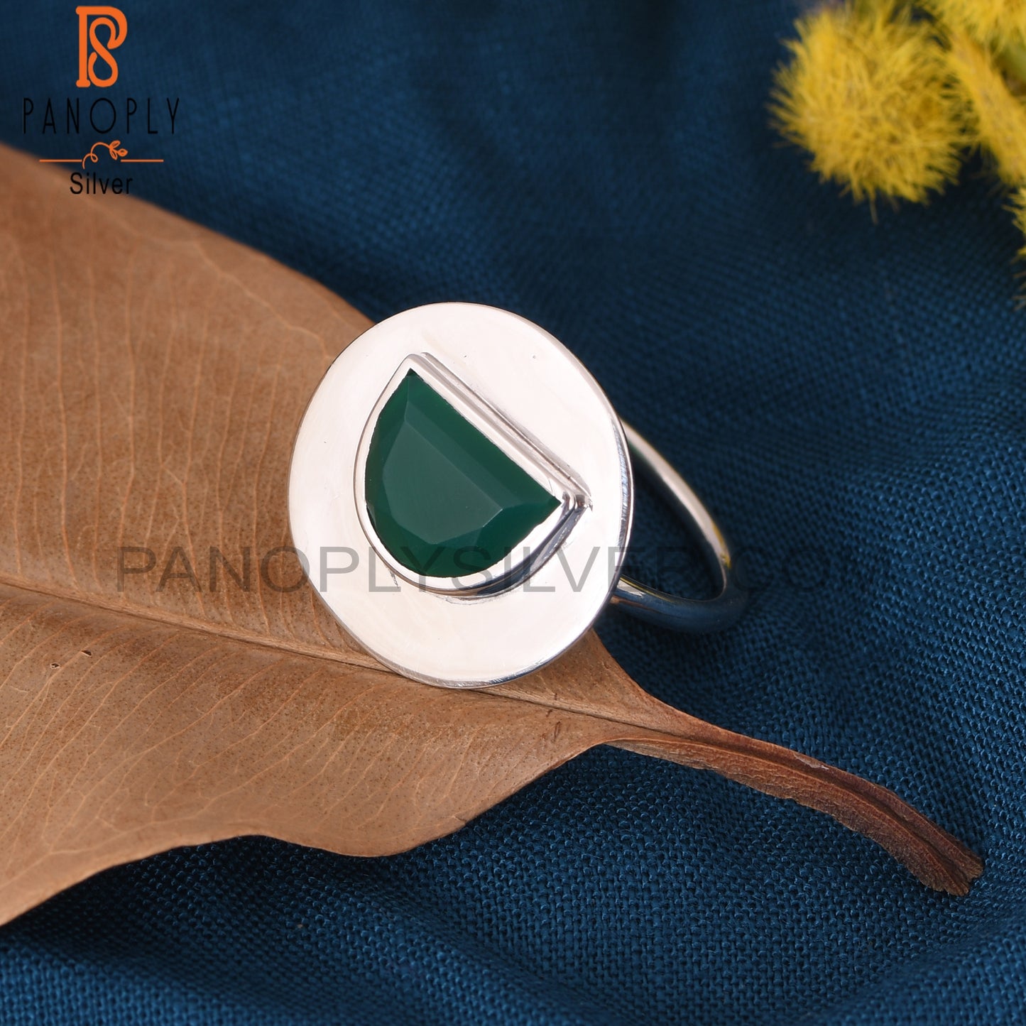 D Shape Green Onyx 925 Sterling Silver Rings