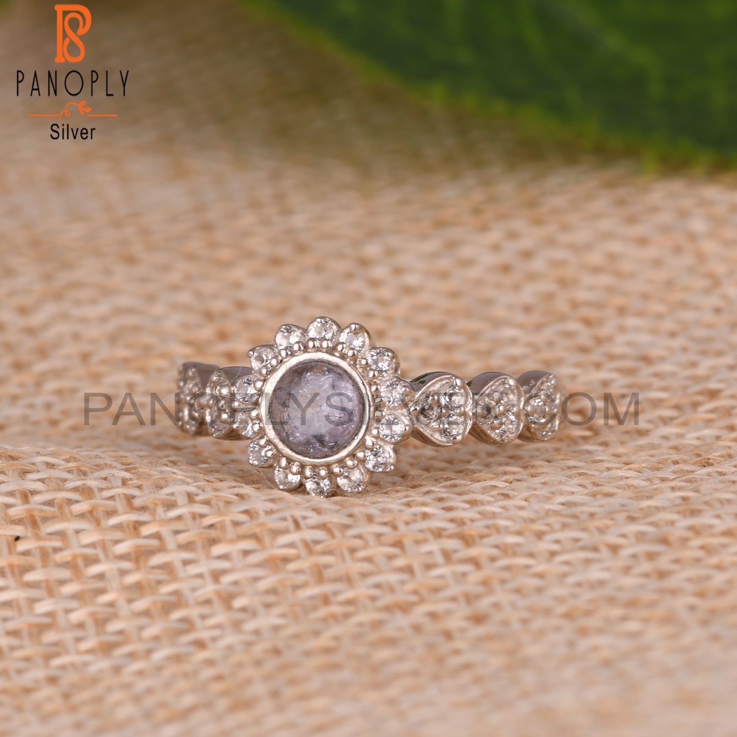 White Topaz And Tanzanite Round 925 Sterling Silver Ring