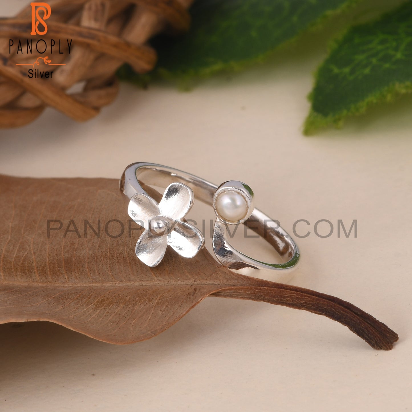 925 Silver Pearl Small Flower Rings