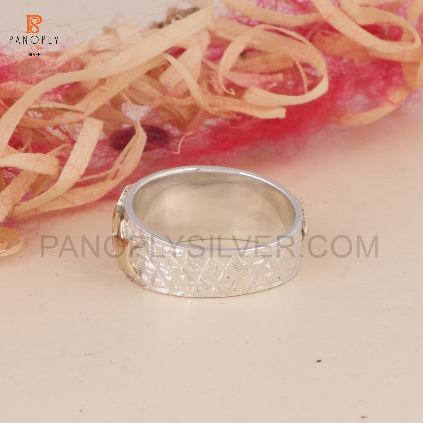 Two Tone Star Texture Dome Band Rings