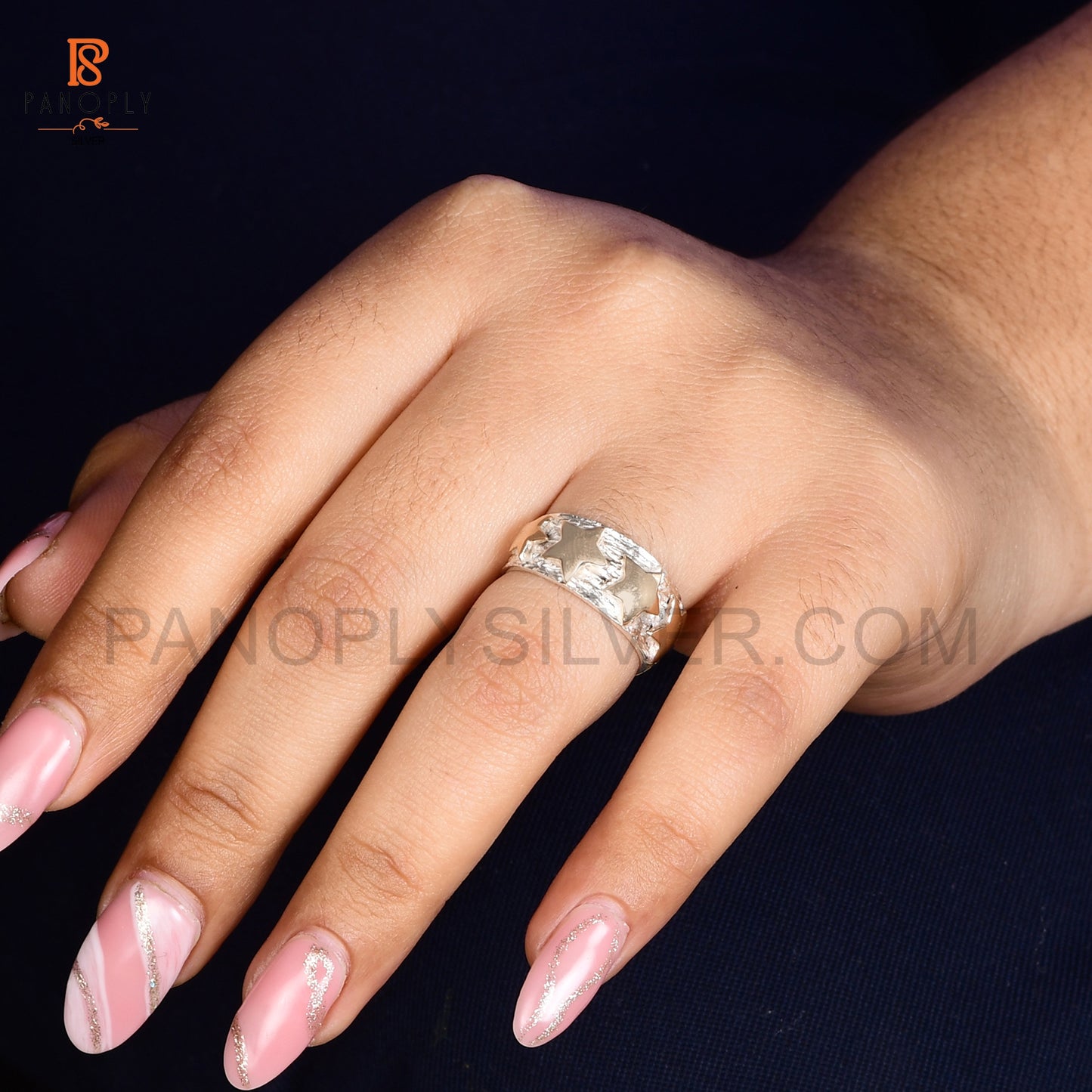 Two Tone Star Texture Dome Band Rings