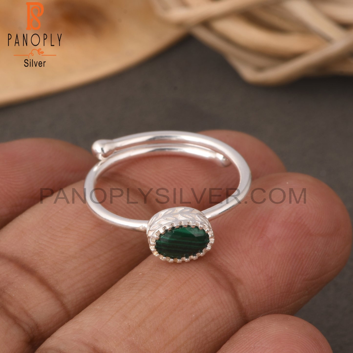 Malachite Oval 925 Sterling Silver Ring