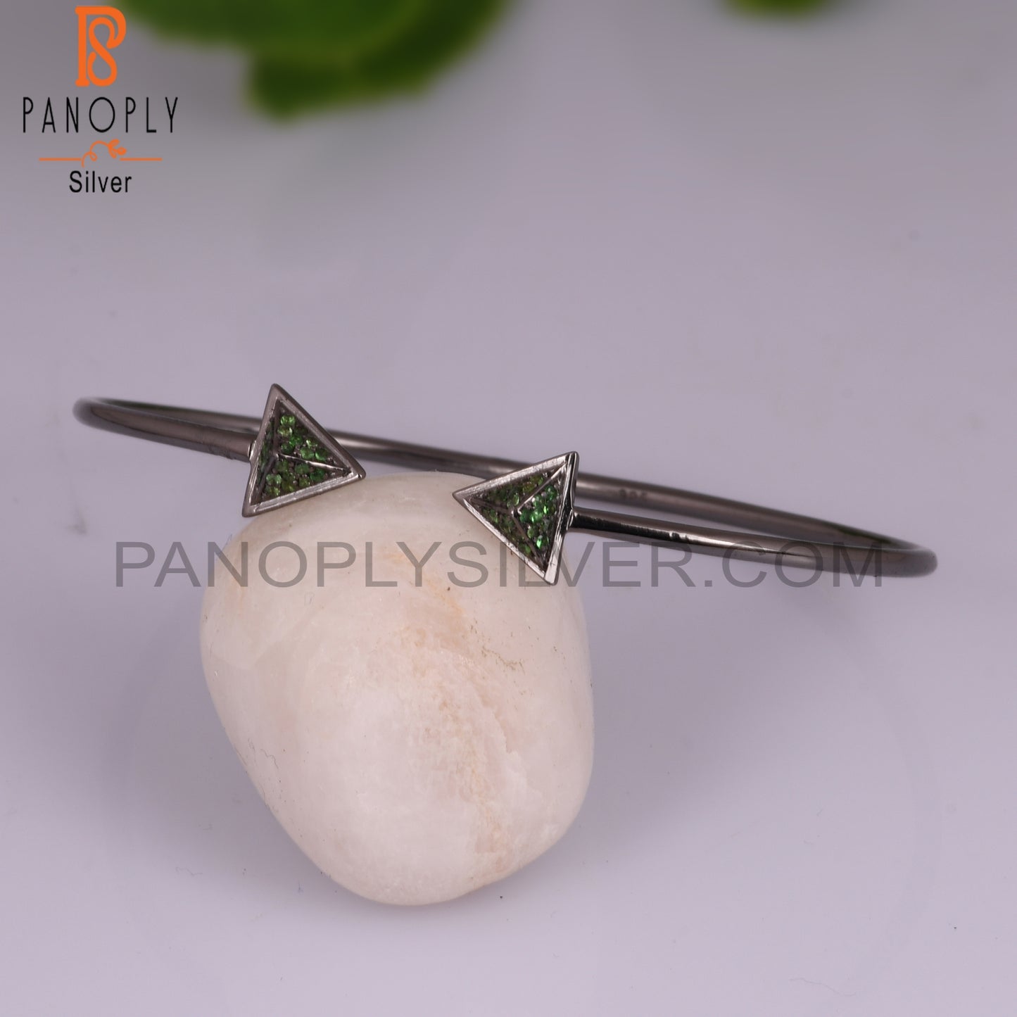 Tsavourite Round Shape 925 Sterling Silver Bangle