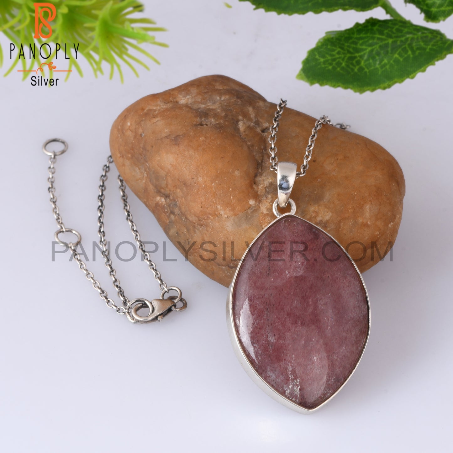Strawberry Quartz Oval Shape 925 Silver Pendant With Chain