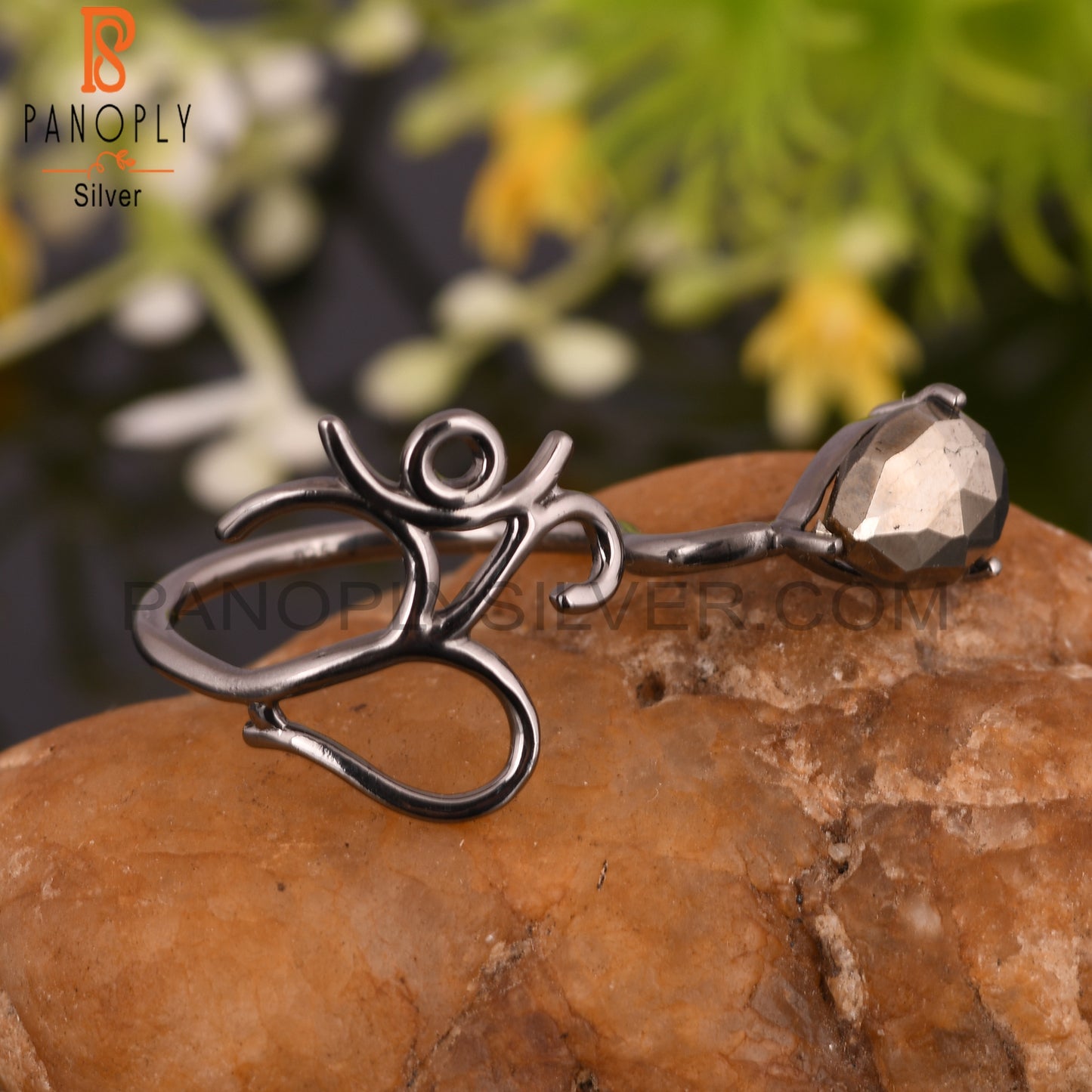 Dainty Pyrite Pear 925 Silver Om Ring
