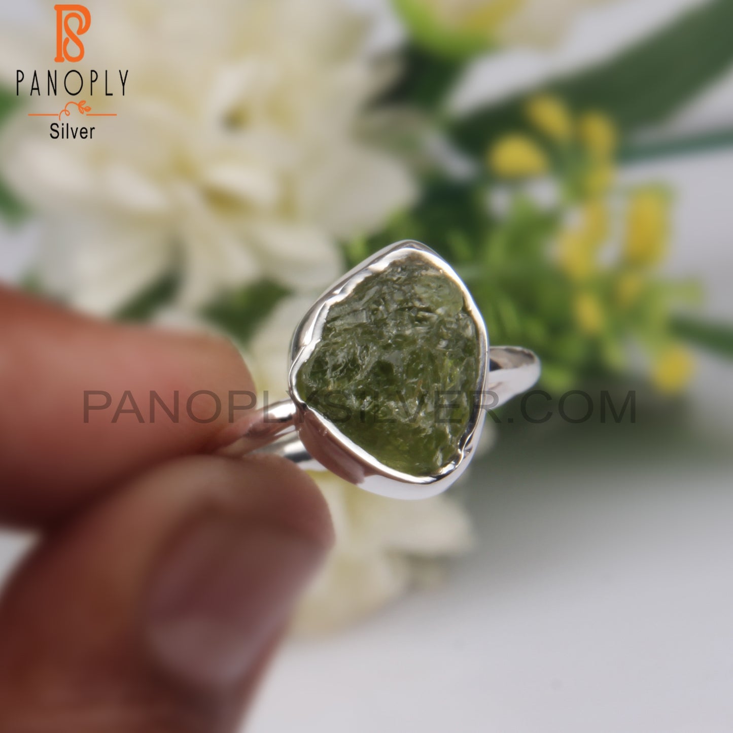 Hand hammered Rough Peridot 925 Sterling Silver Ring