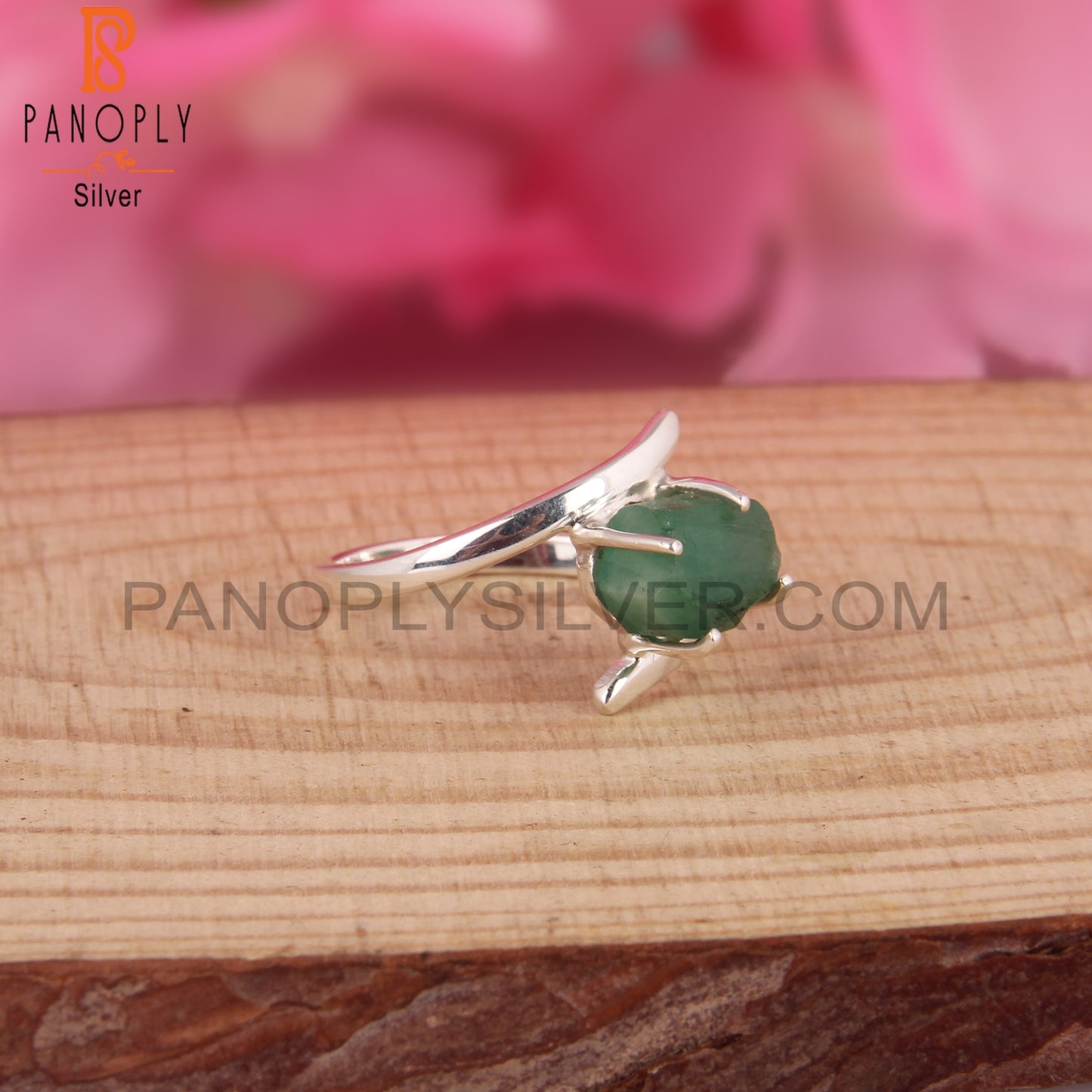 Attractive Emerald Rough 925 Sterling Silver Ring