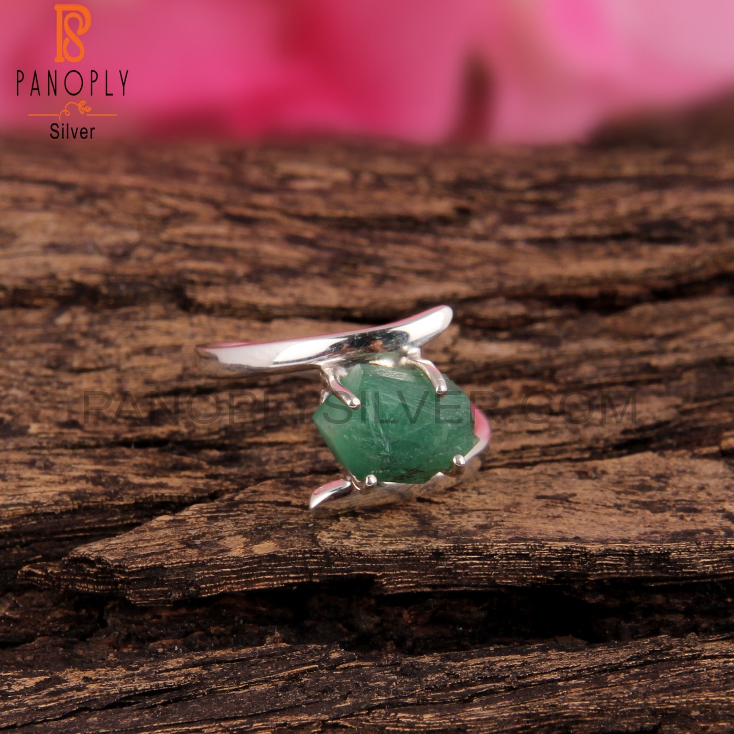 Attractive Emerald Rough 925 Sterling Silver Ring