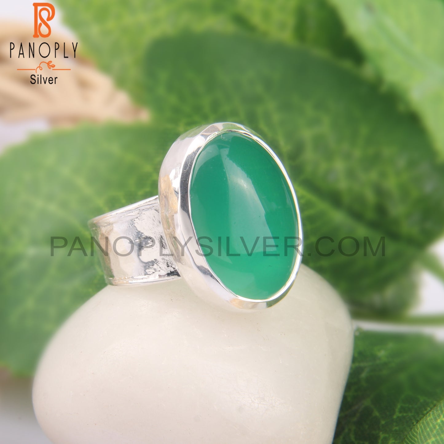 Green Onyx Oval Shape 925 Sterling Silver Ring