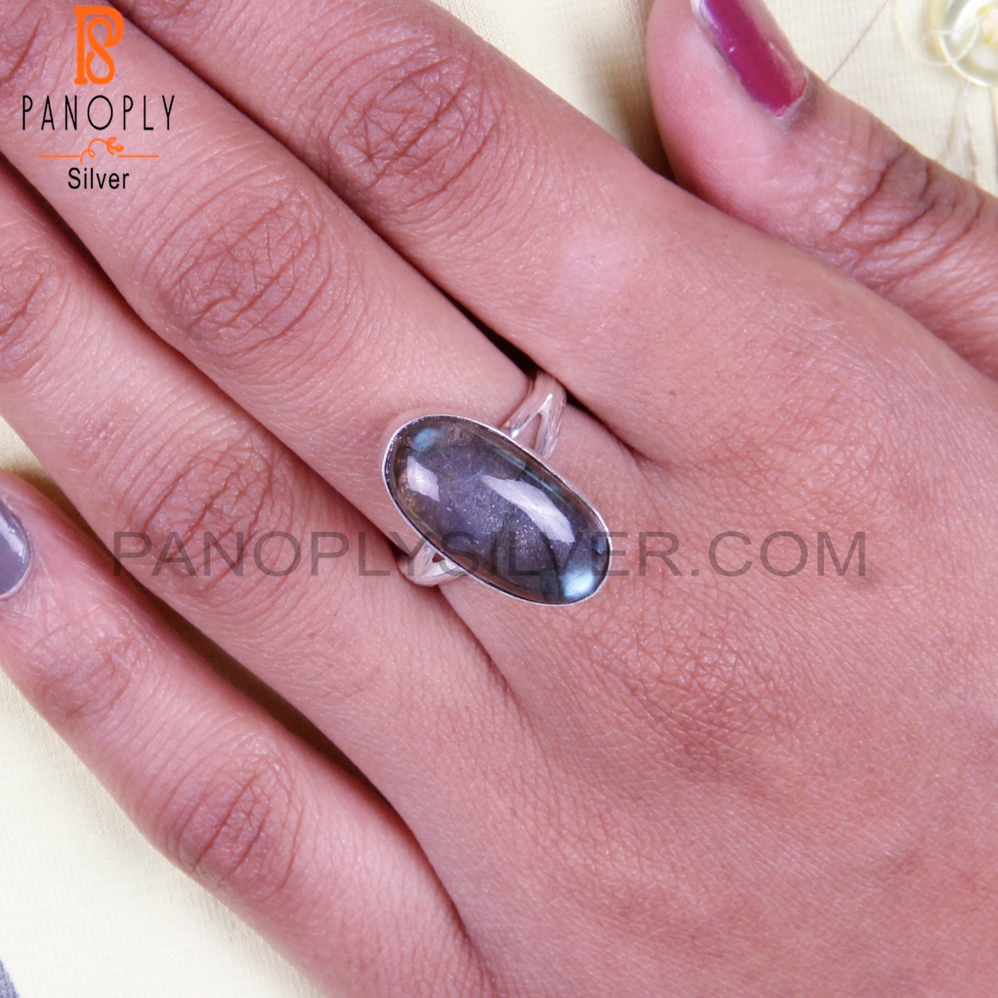 Pretty Labradorite Oval Shape 925 Sterling Silver Ring