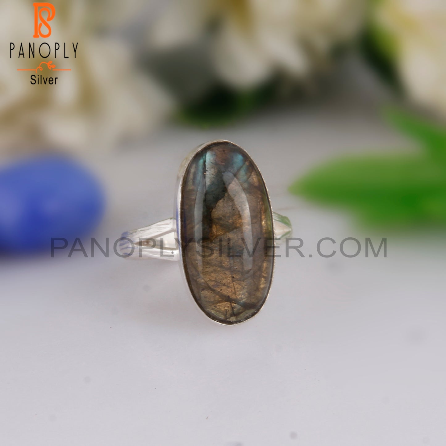 Pretty Labradorite Oval Shape 925 Sterling Silver Ring