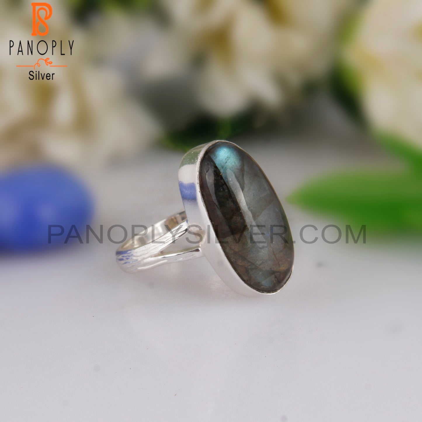 Pretty Labradorite Oval Shape 925 Sterling Silver Ring