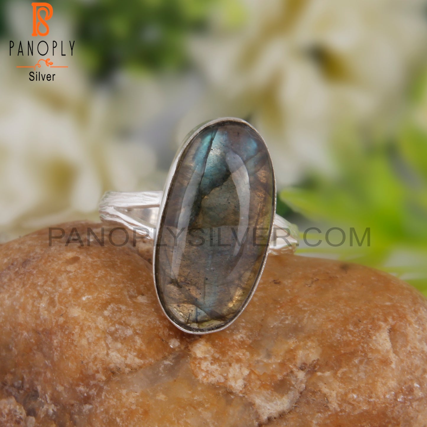Pretty Labradorite Oval Shape 925 Sterling Silver Ring