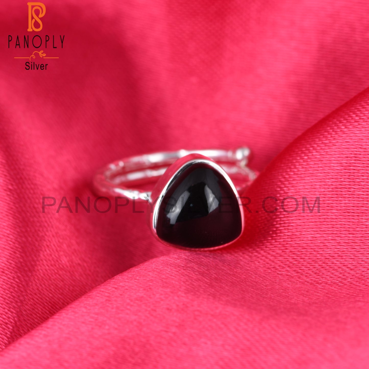Black Onyx Trllion 925 Sterling Silver Ring