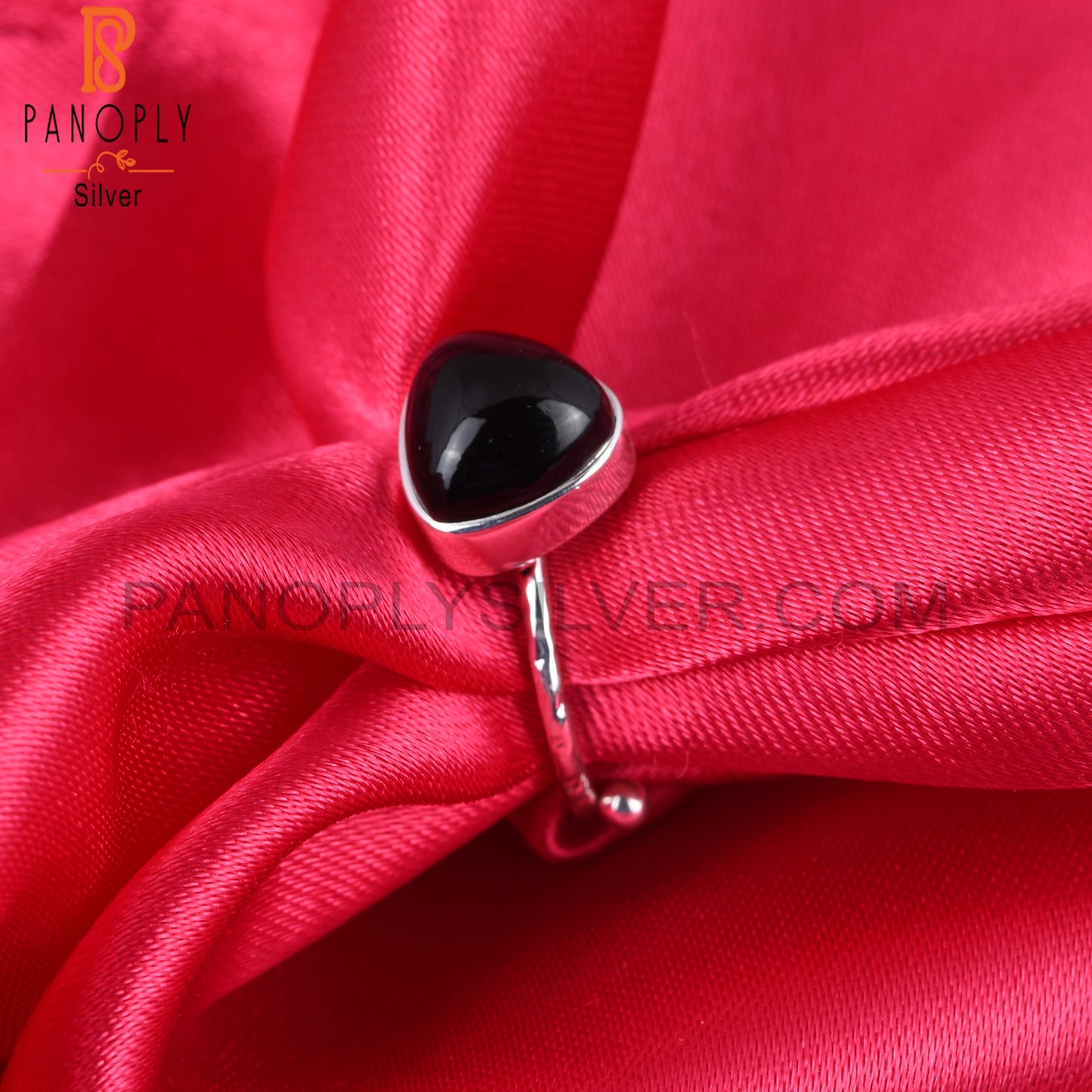 Black Onyx Trllion 925 Sterling Silver Ring