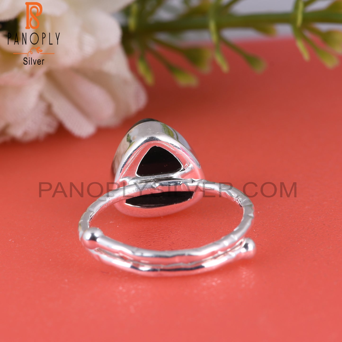 Black Onyx Trllion 925 Sterling Silver Ring