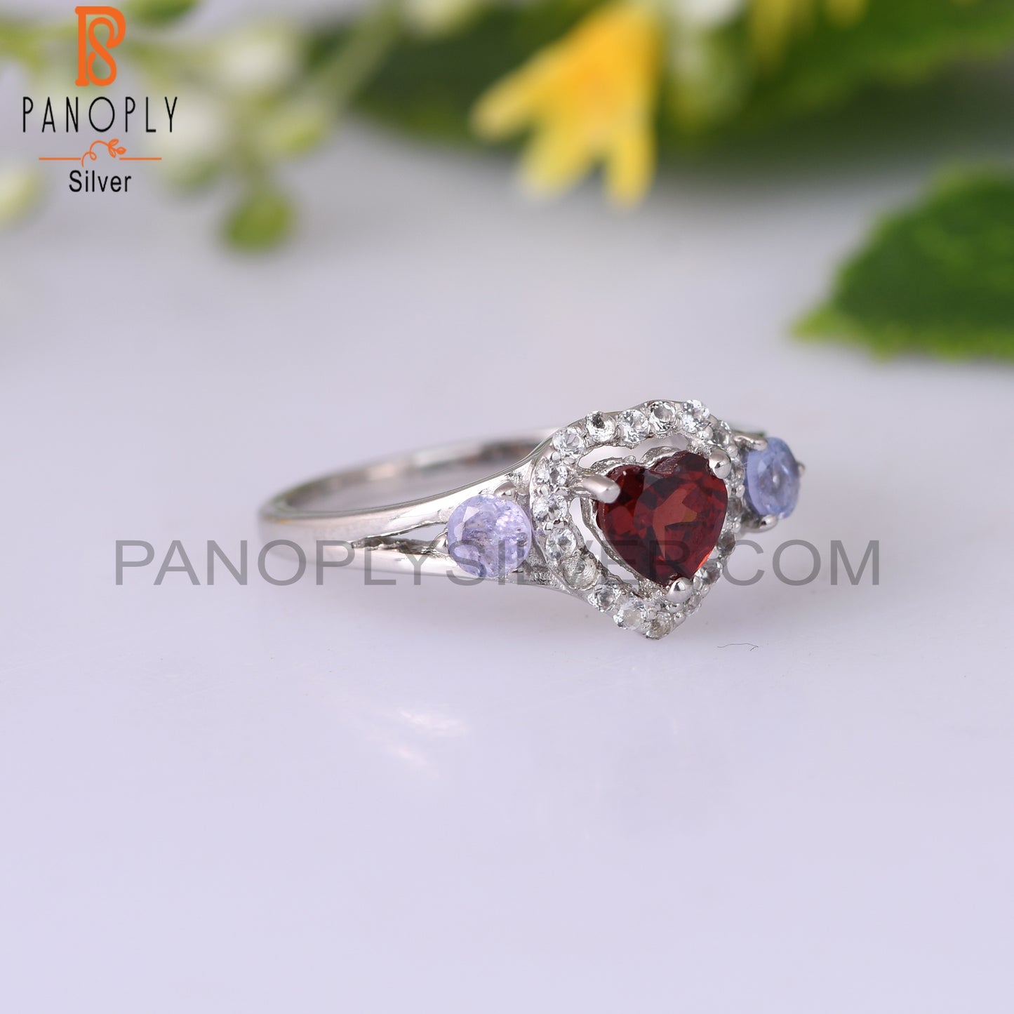 White Topaz ,Tanzanite & Garnet 925 Sterling Silver Ring