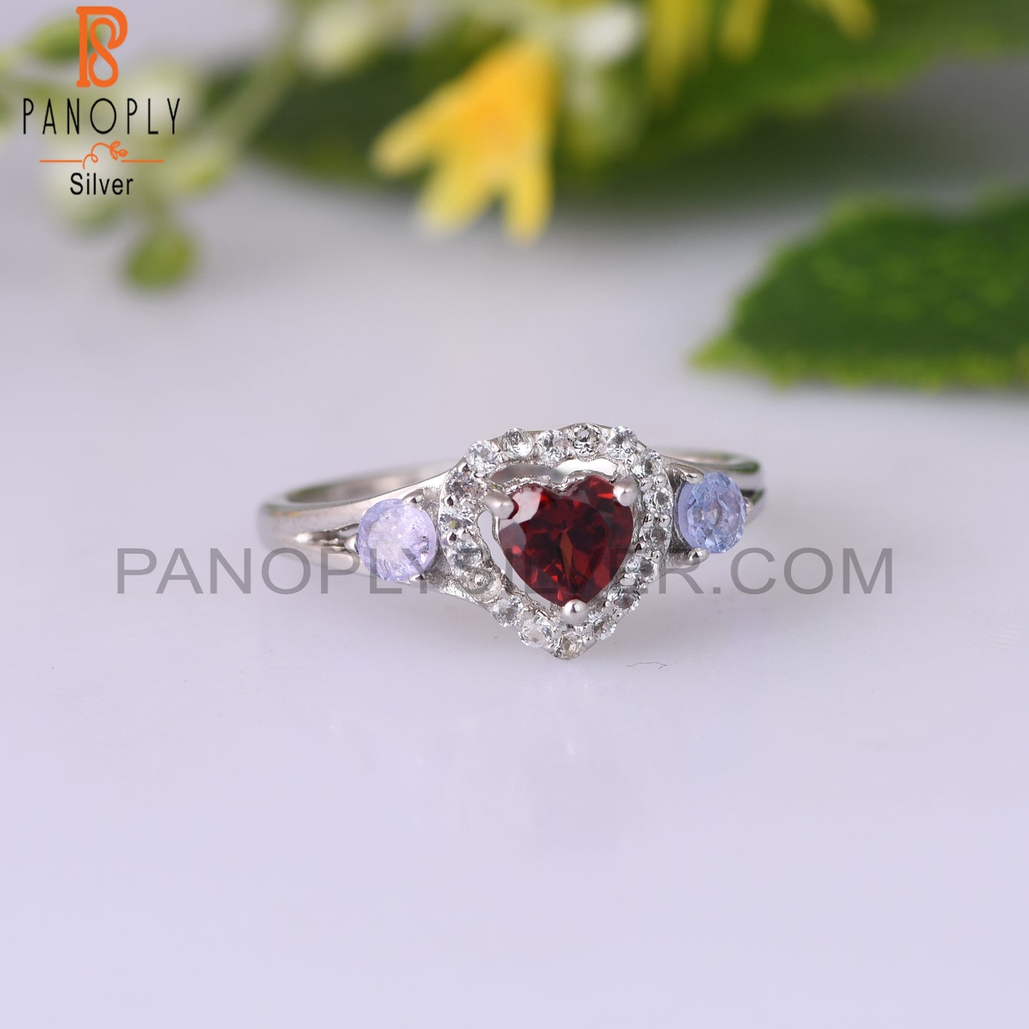 White Topaz ,Tanzanite & Garnet 925 Sterling Silver Ring