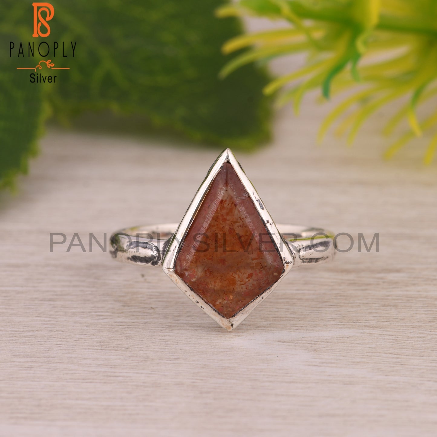Strawberry Quartz Kite Shape 925 Sterling Silver Band Ring