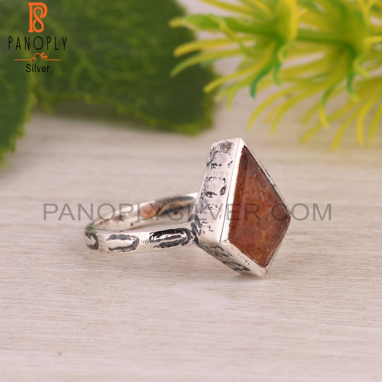 Strawberry Quartz Kite Shape 925 Sterling Silver Band Ring