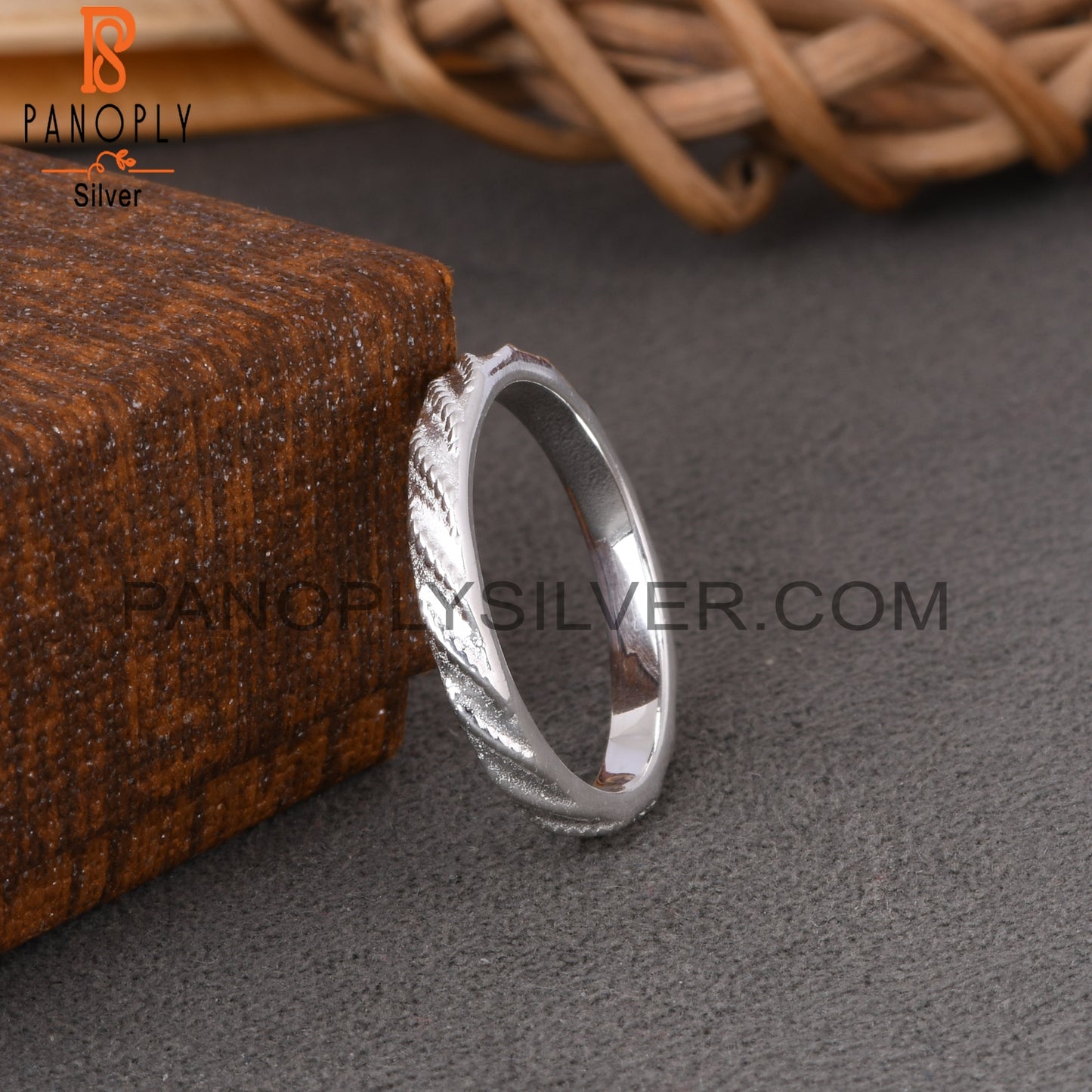 Minimalist Small Twist Spinner 925 Sterling Silver Ring