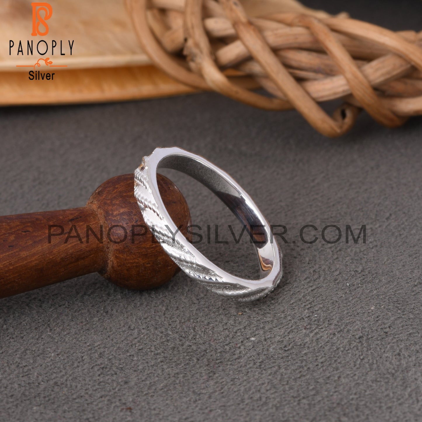 Minimalist Small Twist Spinner 925 Sterling Silver Ring
