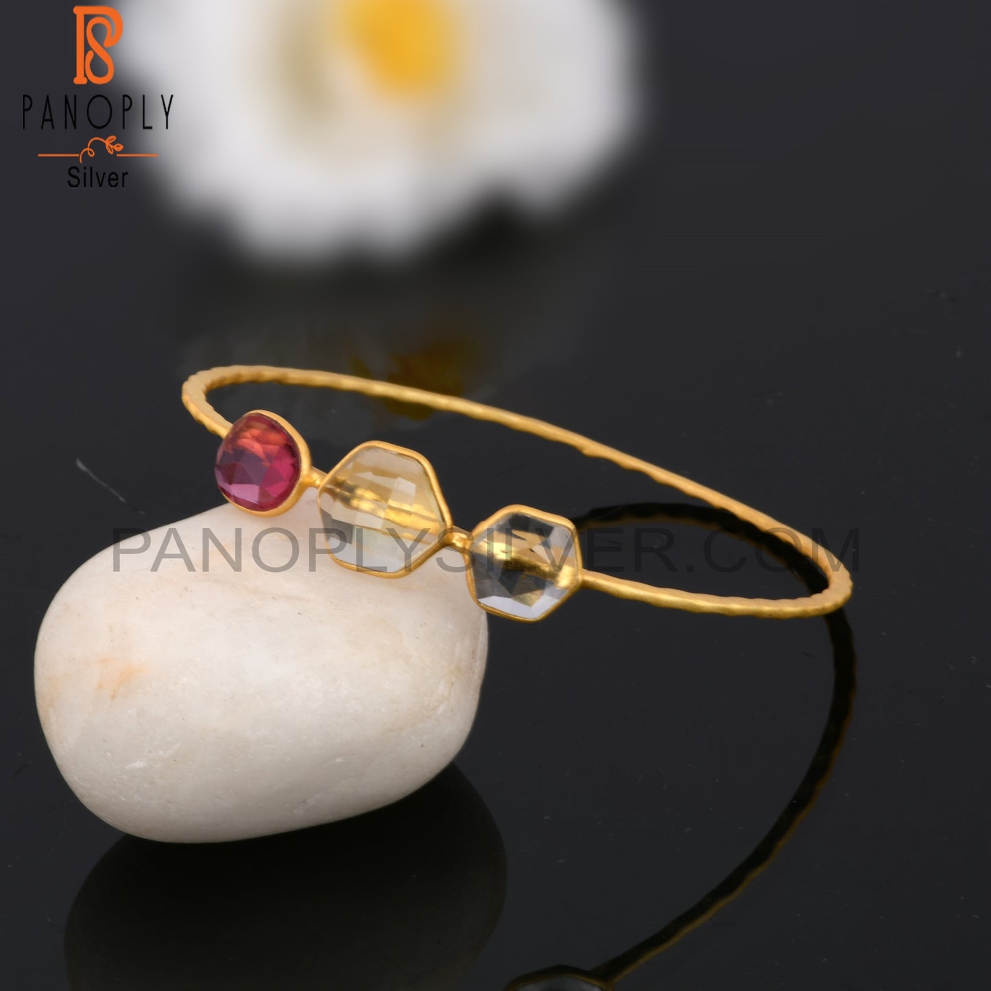 18K Gold Plated 925 Quality Hammered Bangle With Crystal Quartz