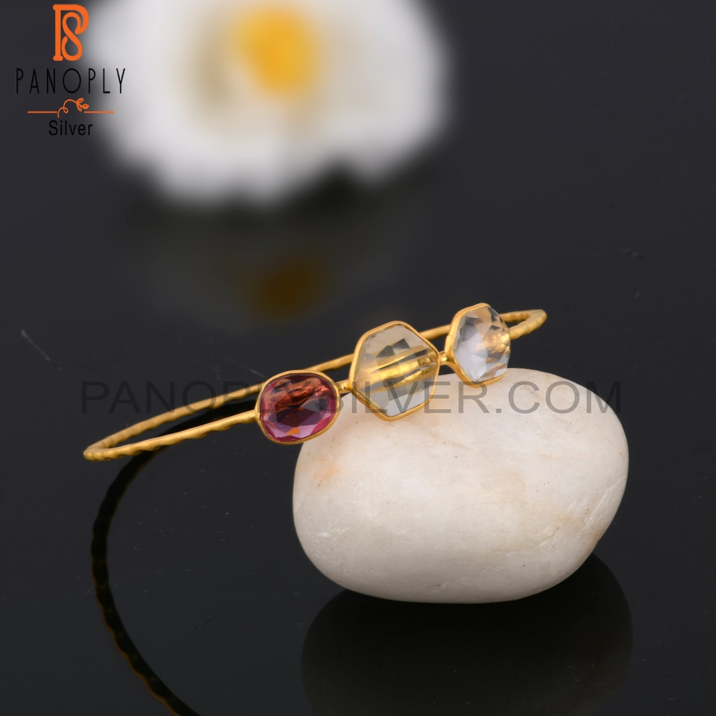 18K Gold Plated 925 Quality Hammered Bangle With Crystal Quartz