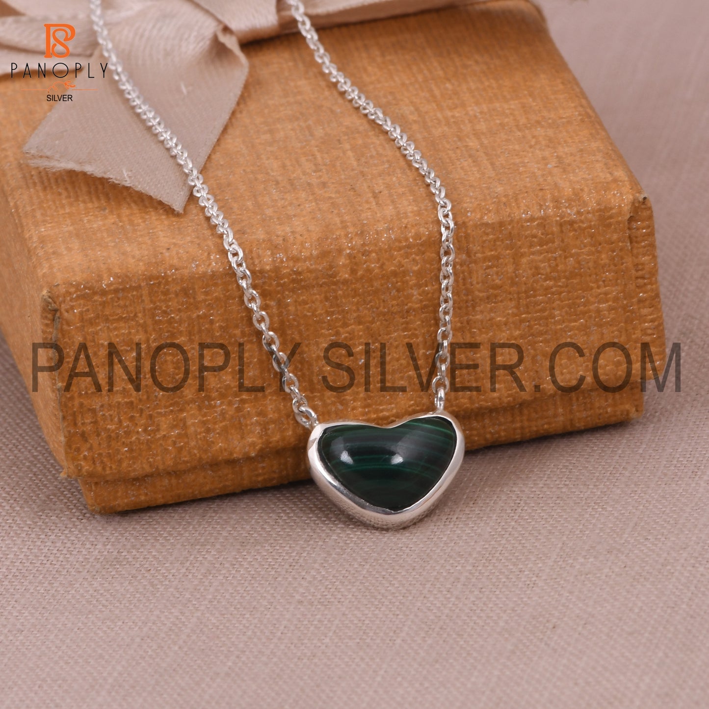 Malachite Gem 925 Silver Heart Shape Cable Chain Pendants