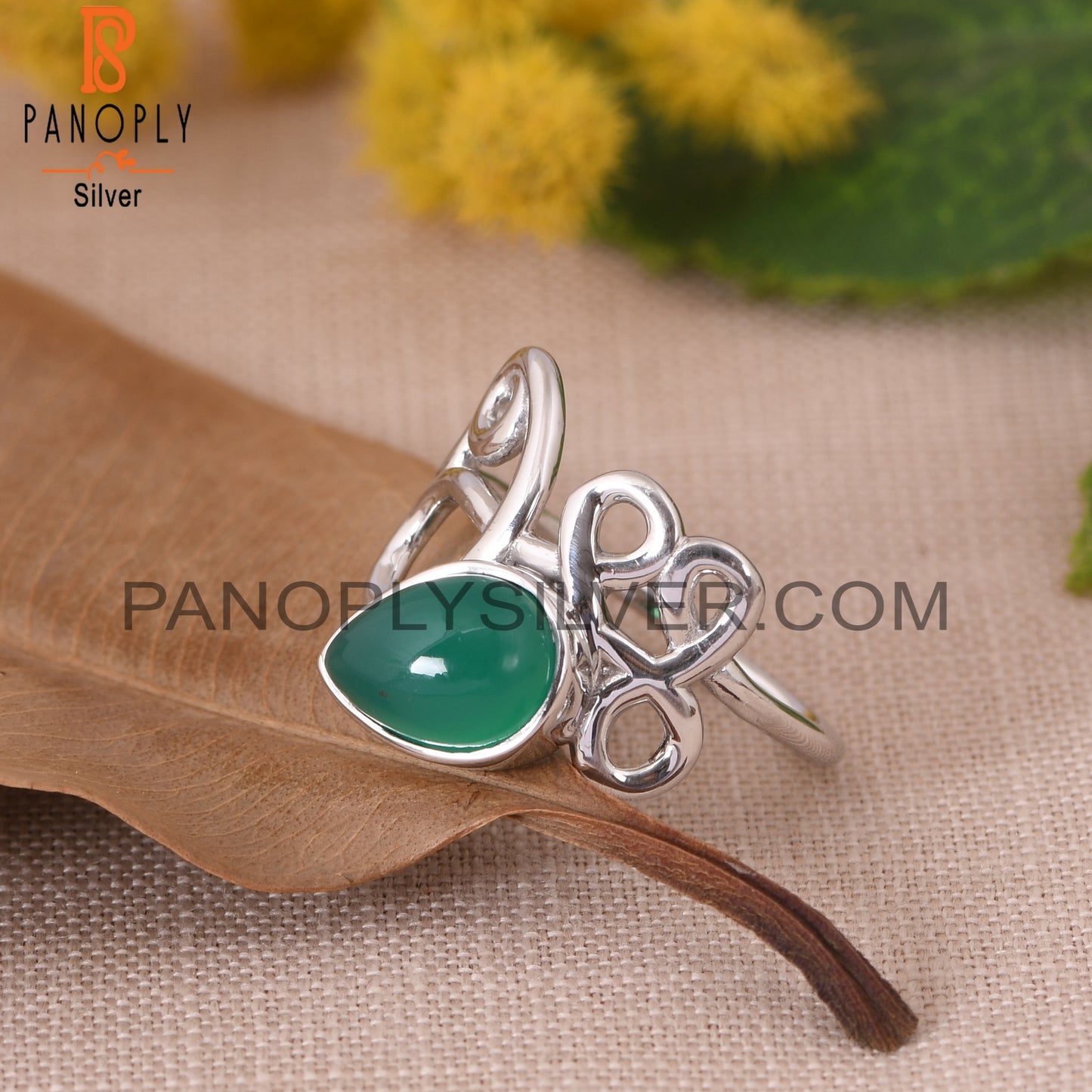 White Rhodium Plated Green Onyx Filigree Band Rings