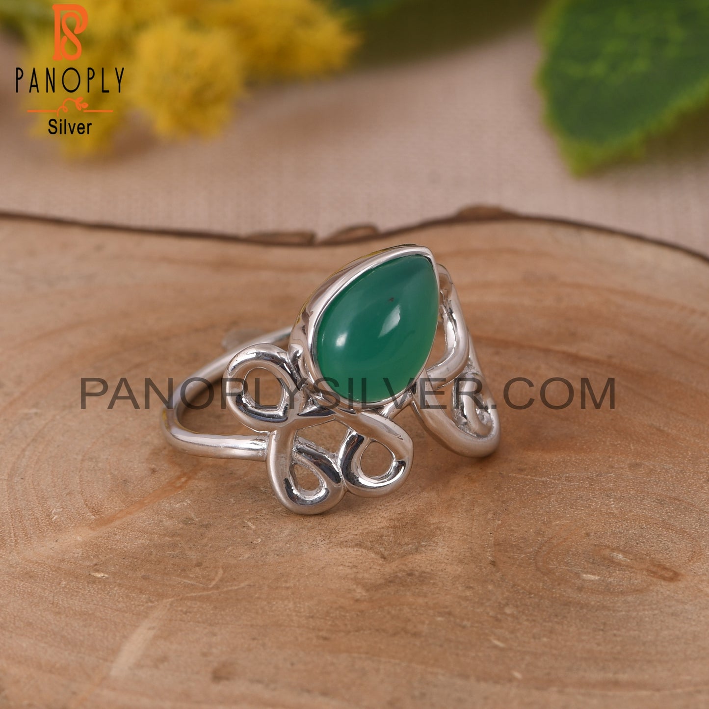 White Rhodium Plated Green Onyx Filigree Band Rings