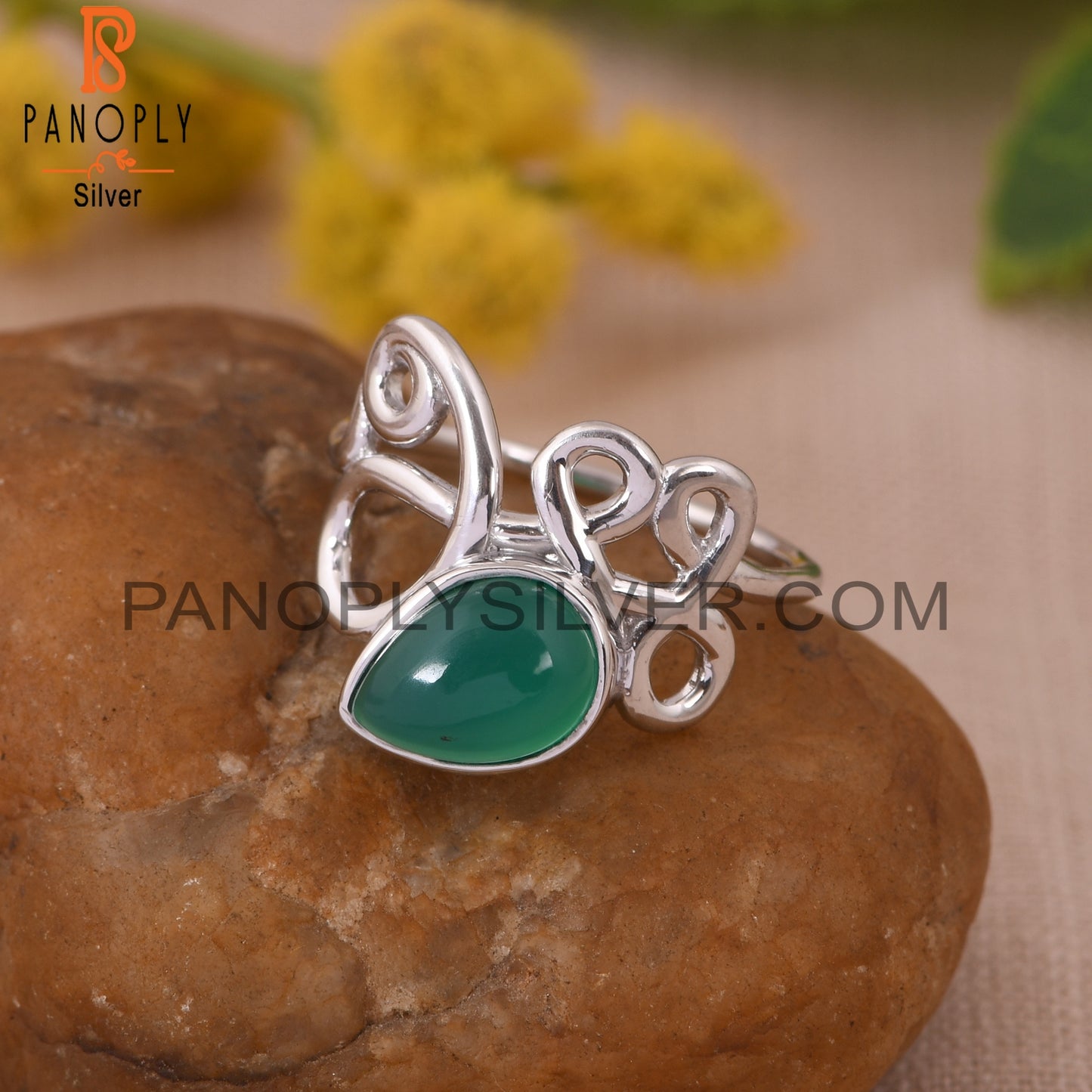 White Rhodium Plated Green Onyx Filigree Band Rings