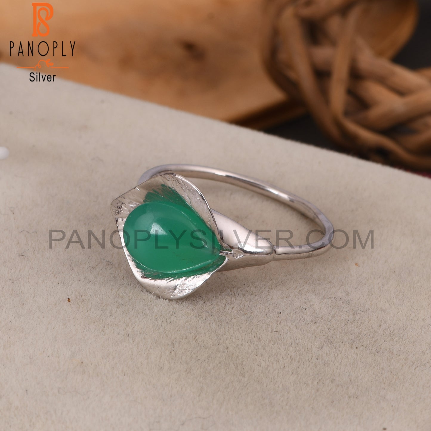Green Onyx 925 Steling Silver Floral Style Statement Ring
