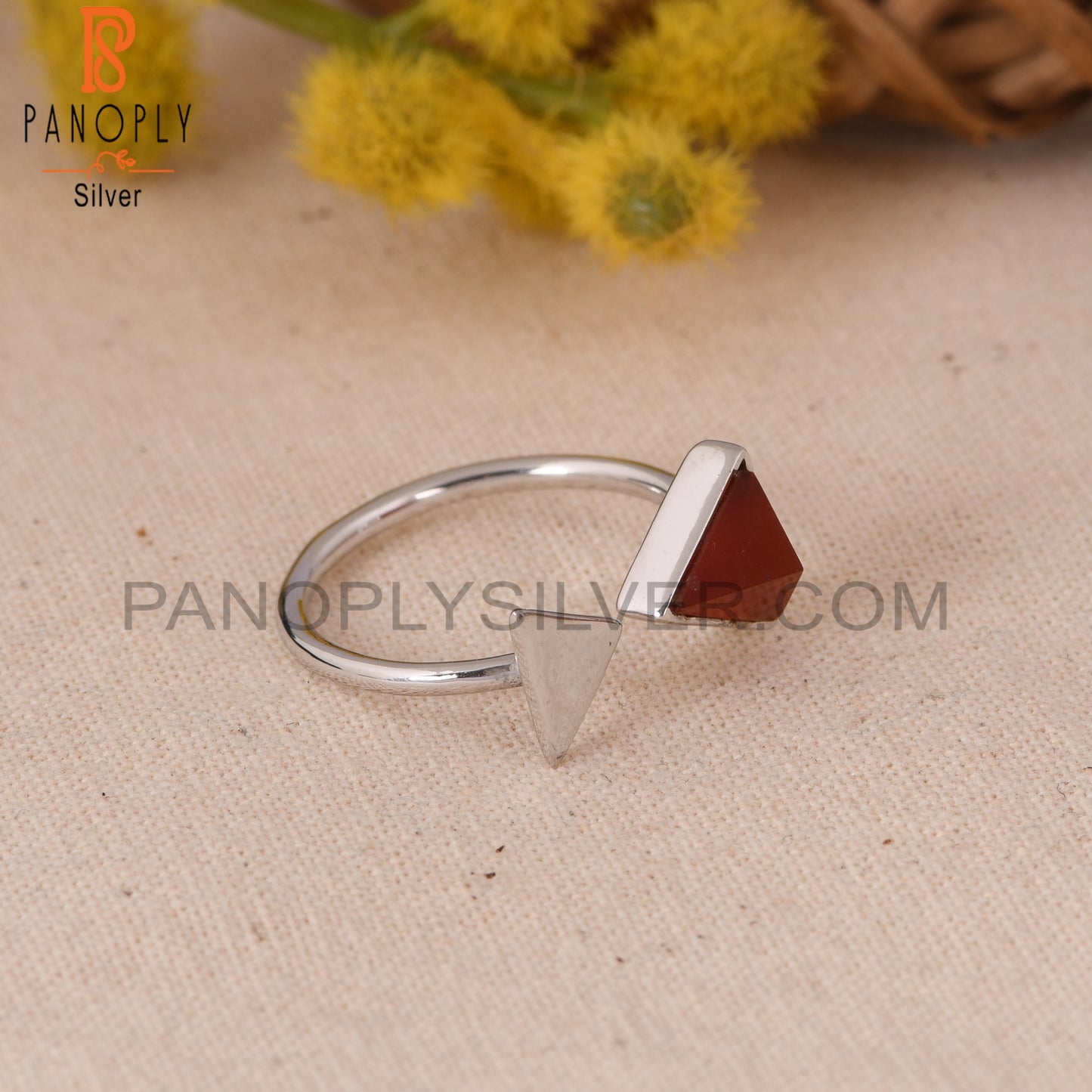 Pyramid 925 Sterling Silver Red Onyx Triangle Ring