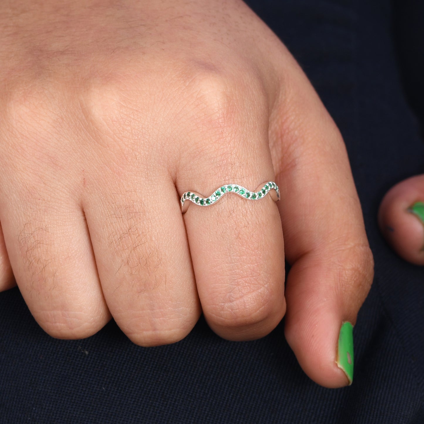 Glass Green Gemstone Wave Band Silver Ring