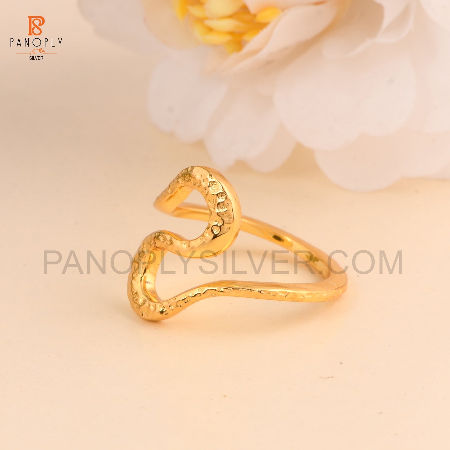 Wave Design Gold-Plated Fashion Ring, Hammered Texture Jewelry