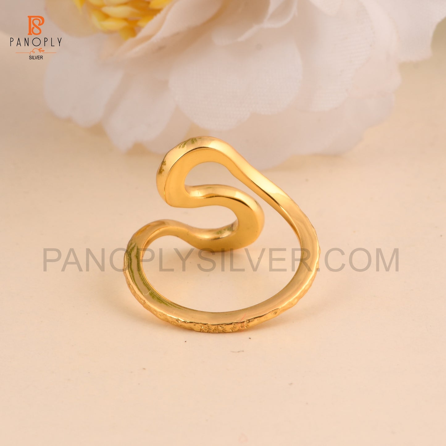 Wave Design Gold-Plated Fashion Ring, Hammered Texture Jewelry