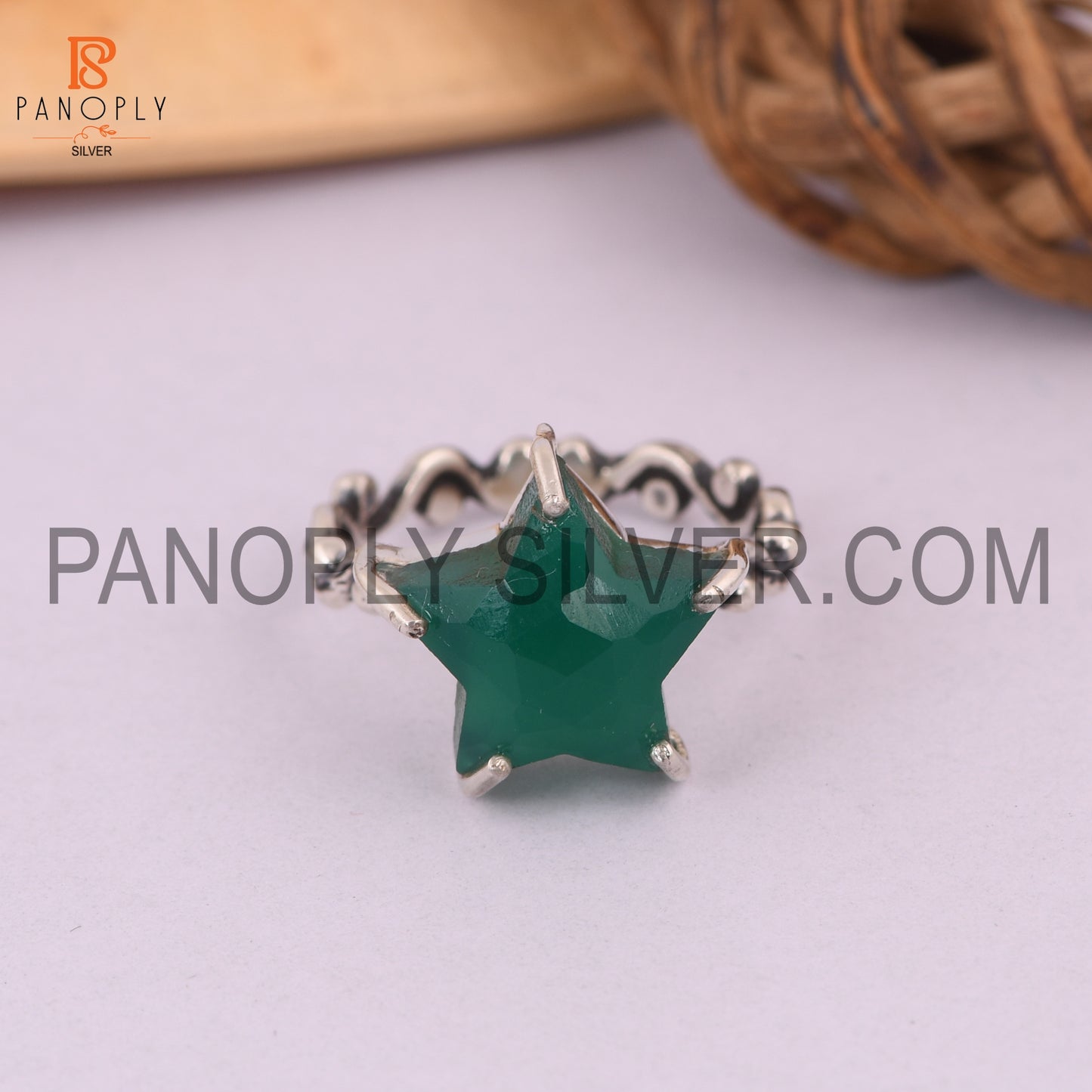 Green Onyx Star 925 Quality Prong Set Filigree Band Rings