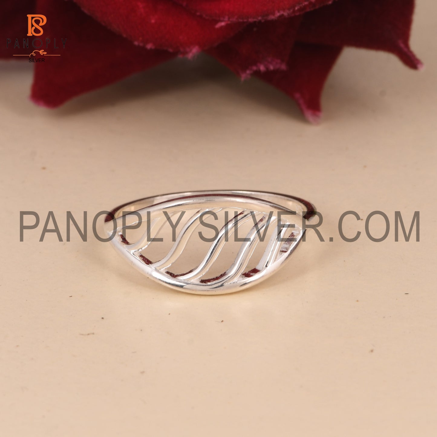 Open Leaf Ring for Women – Nature-Inspired in 925 Sterling Silver