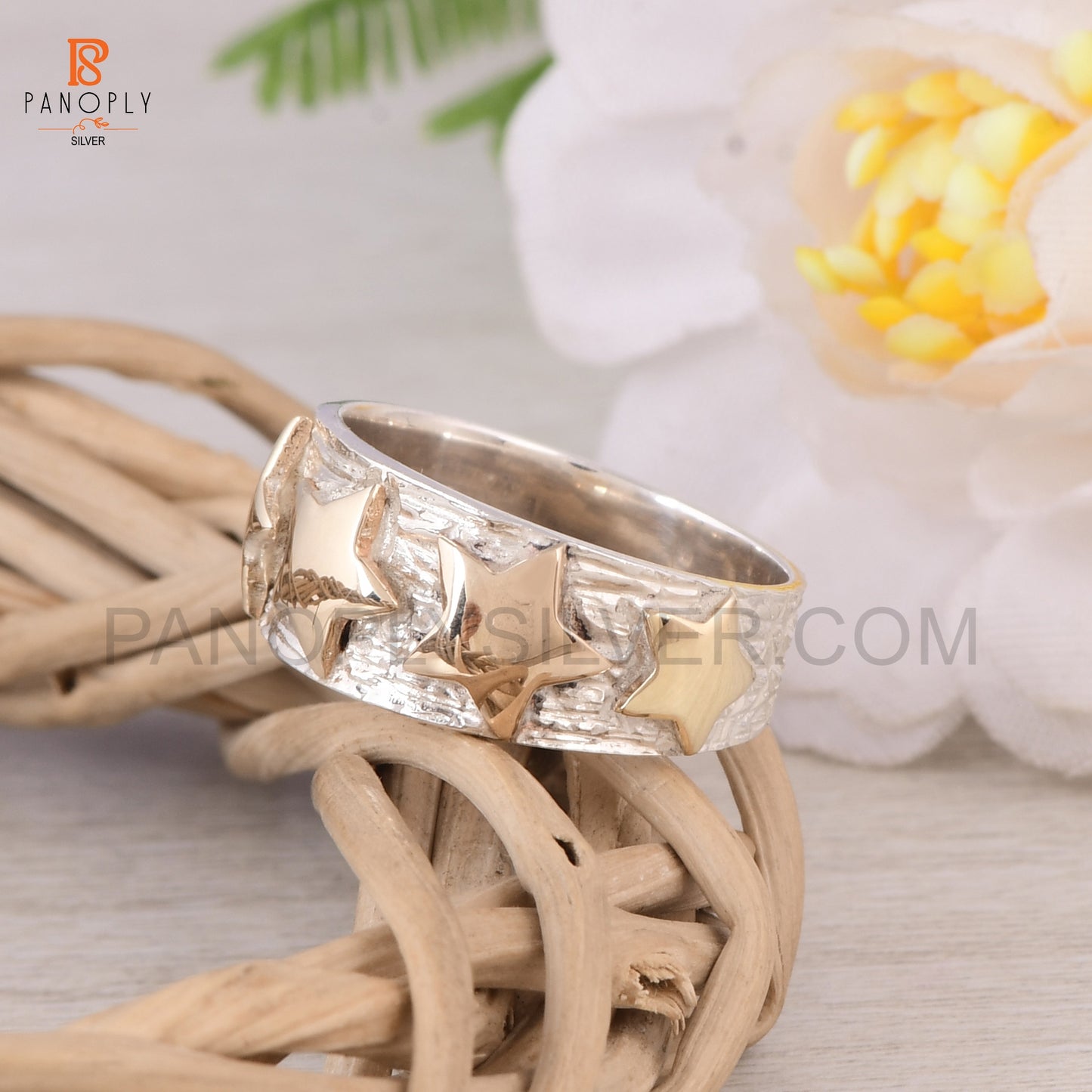 Two Tone Star Texture Dome Band Rings