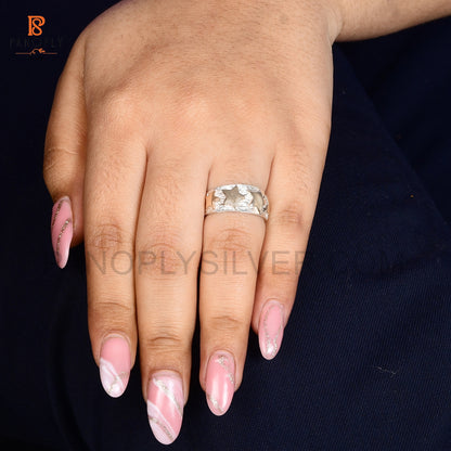 Two Tone Star Texture Dome Band Rings