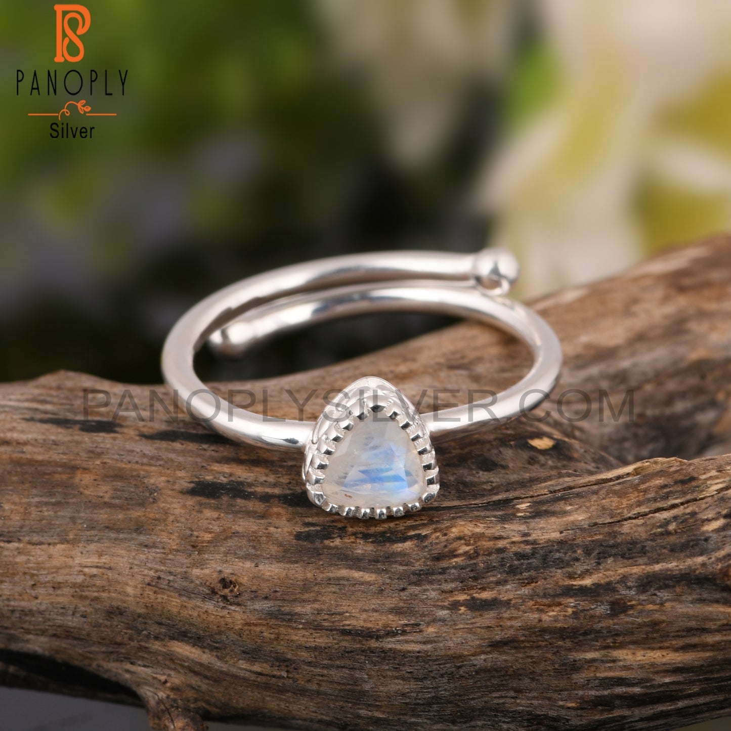 Rainbow Moonstone Attractive 925 Sterling Silver Ring