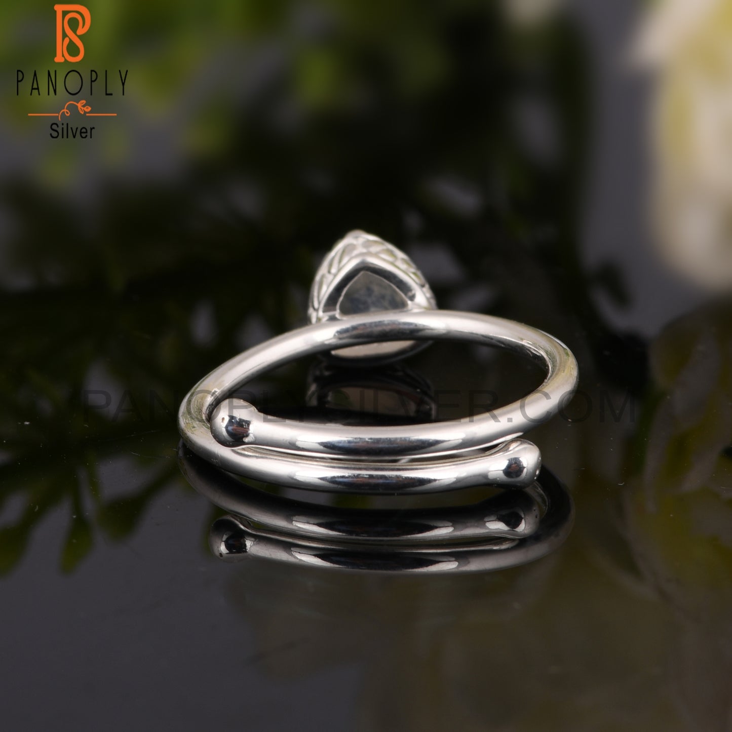 Rainbow Moonstone Attractive 925 Sterling Silver Ring