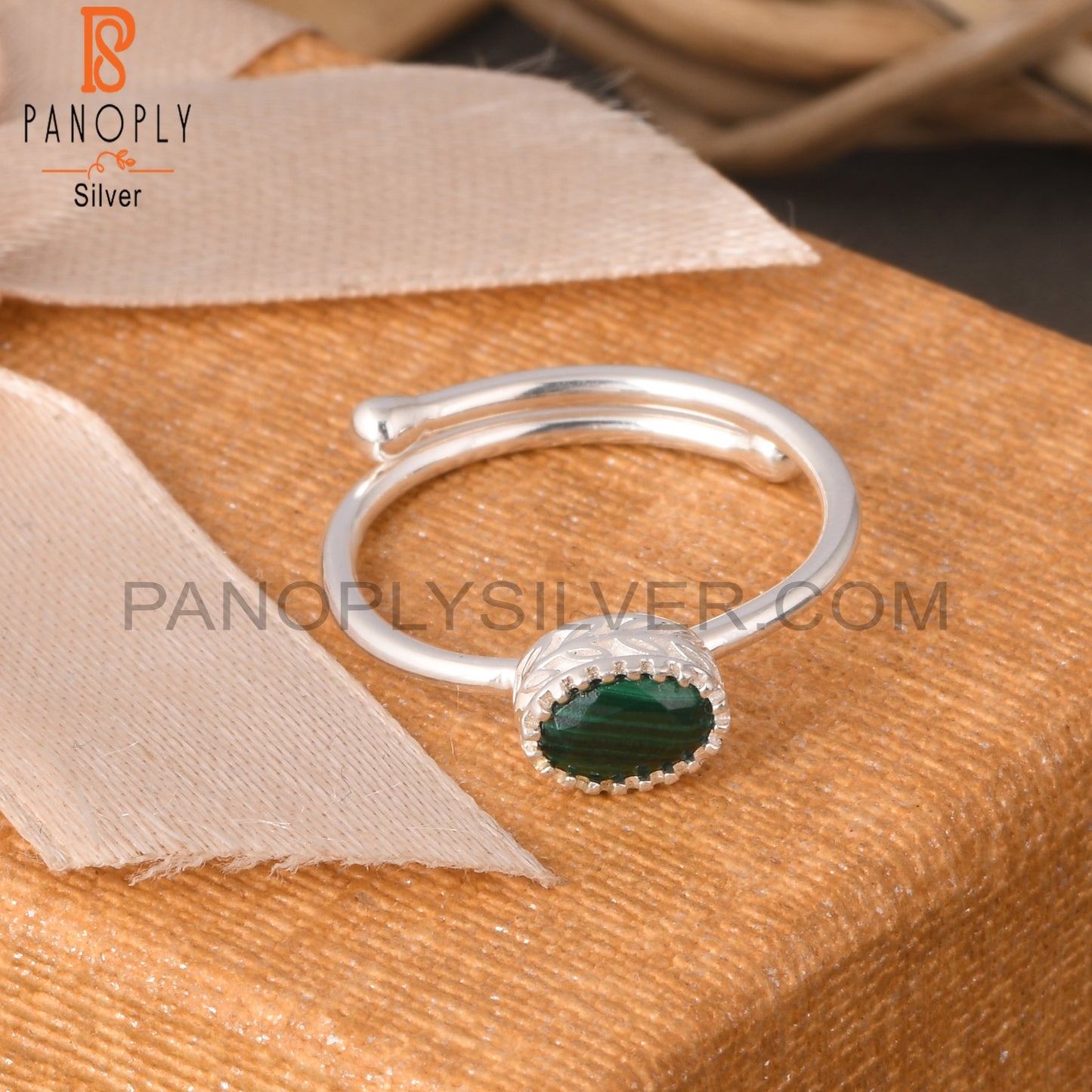 Malachite Oval 925 Sterling Silver Ring