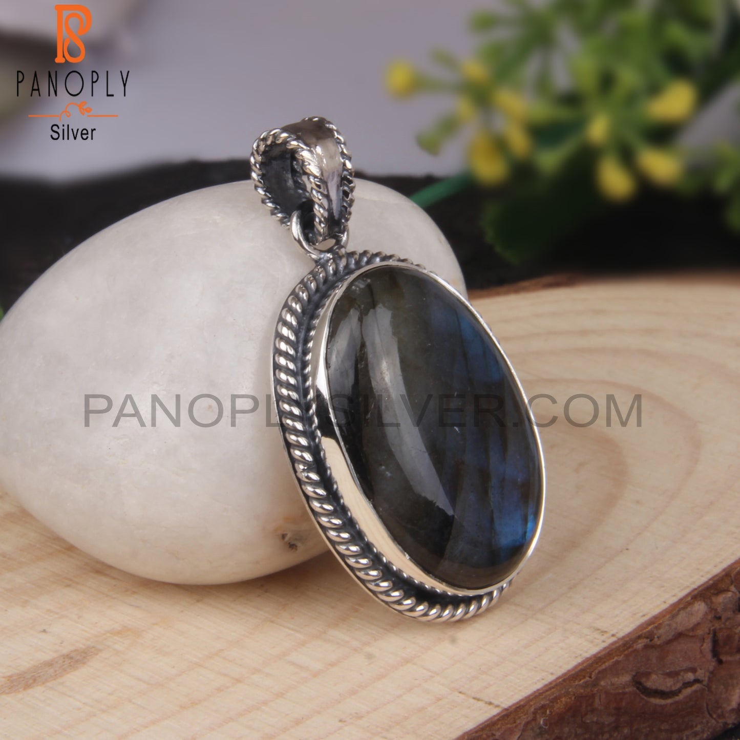 Labradorite Oval Shape 925 Sterling Silver Pendant
